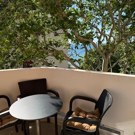 Blue Bay Front Uji Ftohte Appartement Vlorë